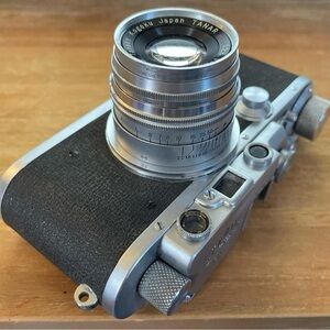 Anac Classic Camera in Silver and Black